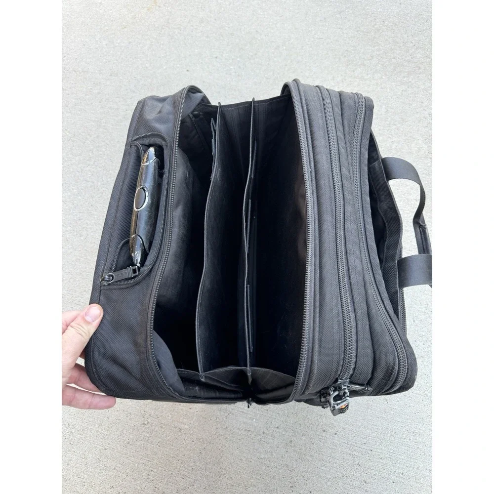 Tumi Alpha 2 Wheeled Briefcase Laptop Bag‎ Carry-on Black Ballistic 26104DH